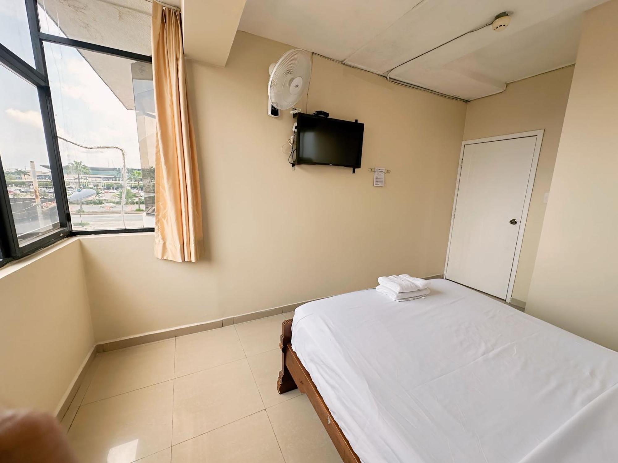 Hostal Posada Del Sol Guayaquil Exterior photo